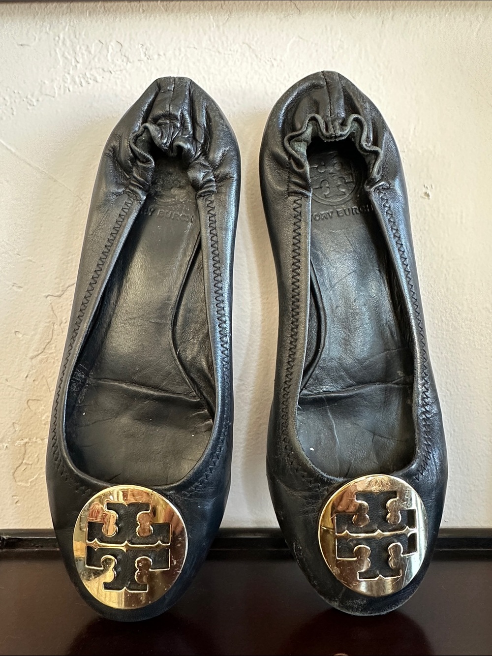 Tory Burch Black Leather Reva Logo Ballet Flats